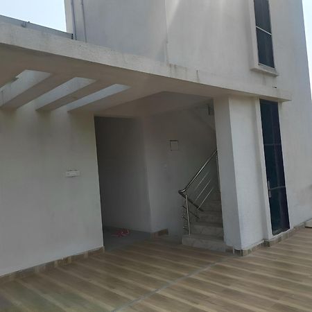 Aashirwad Residency Otel Alībāg Dış mekan fotoğraf